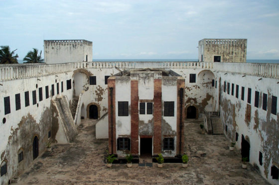elmina-castle-church-in-the-middle-slave-dungeons